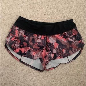 lululemon speed shorts 2.5